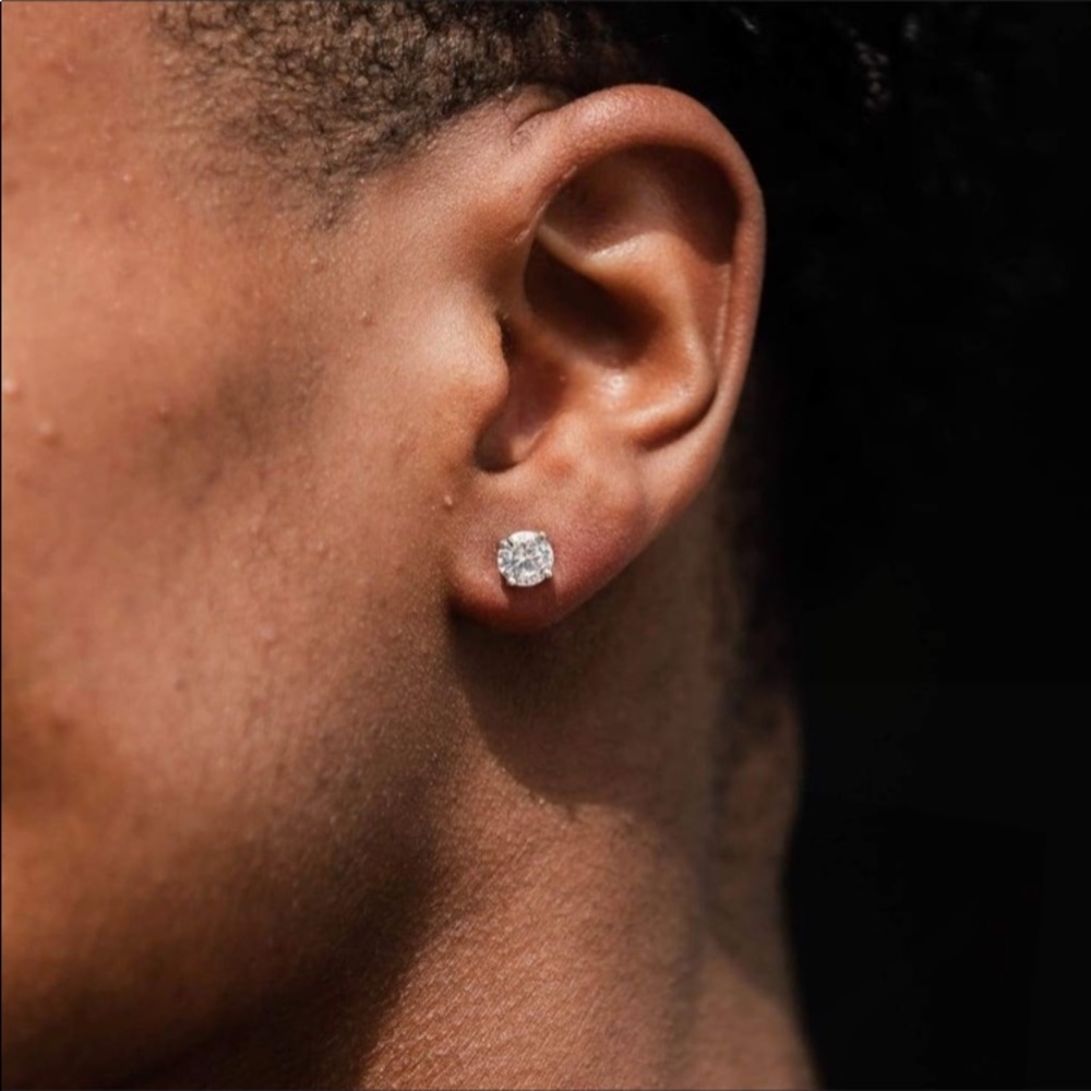 7mm 1.25 ct Round Brilliant Cut Stud Earrings - Picture 5 of 14